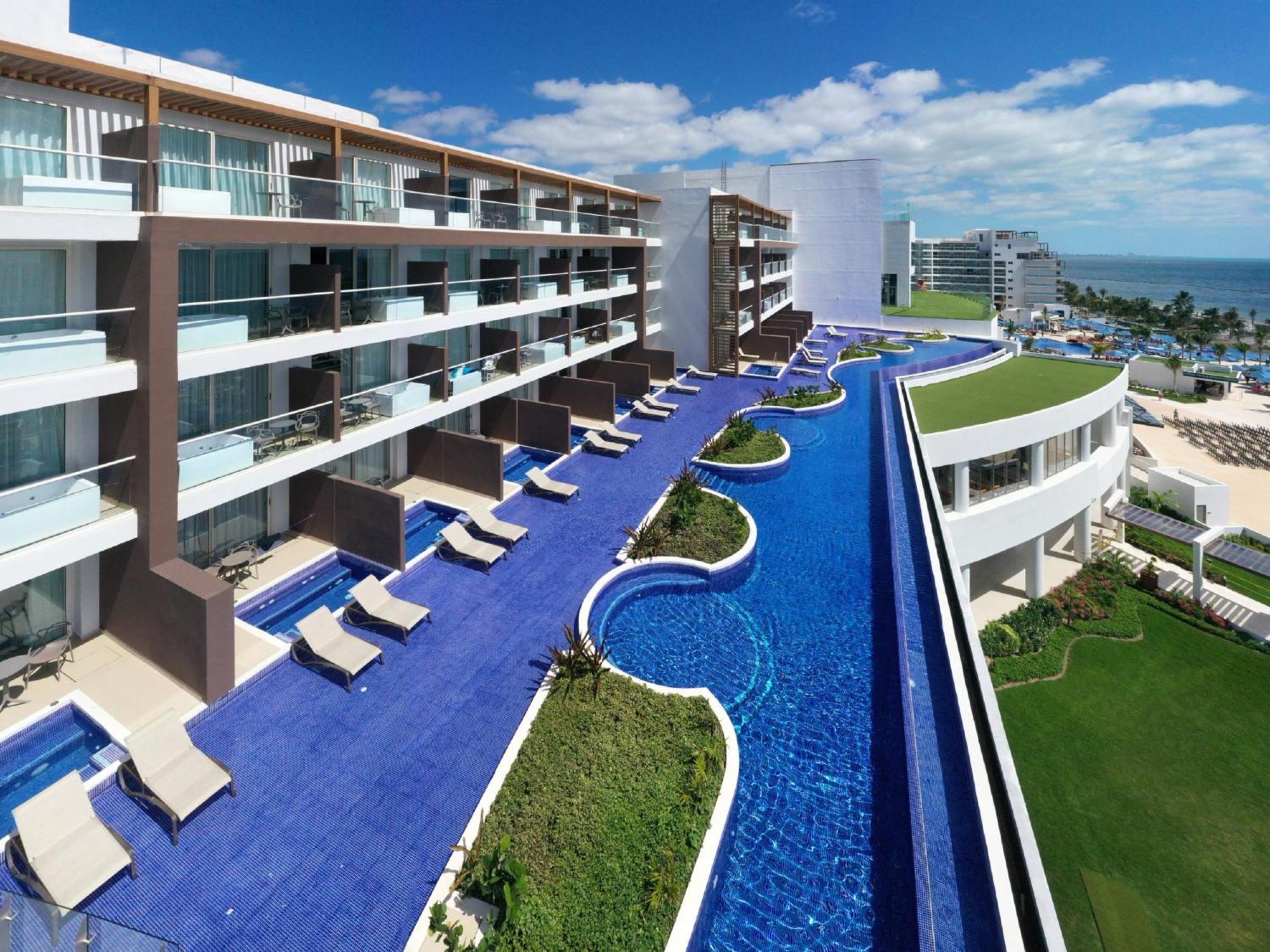 Royalton Splash Riviera Cancun, An Autograph Collection All-Inclusive Resort Puerto Morelos Exterior photo